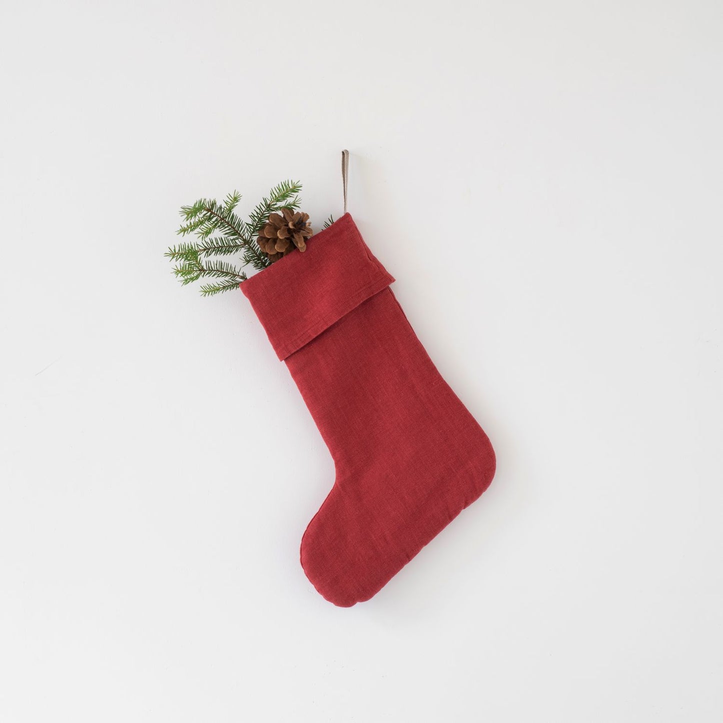 Calza natalizia colore rosso - in lino lavorato a mano