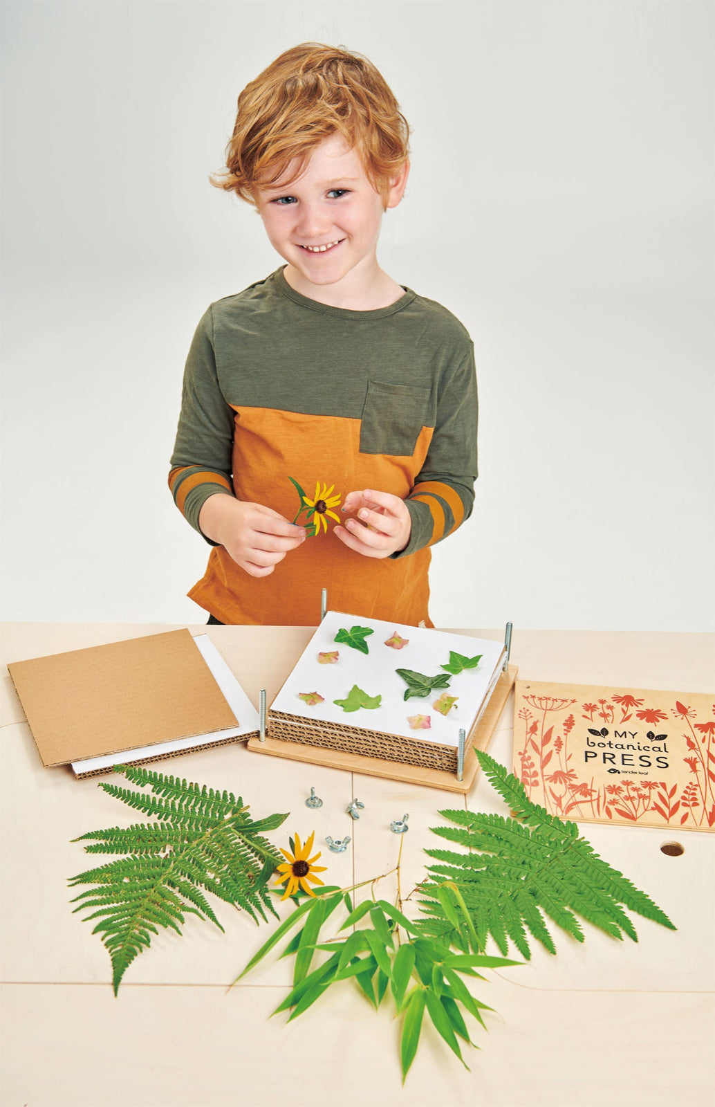Pressa realizzata in legno per fiori - Tender leaf toys